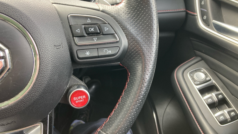 MG Hs 1.5 T-GDI Exclusive 5dr DCT Petrol Hatchback